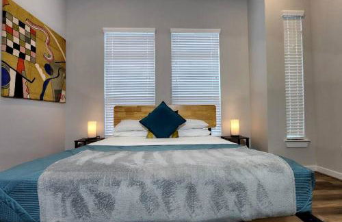 Galleria Exquisite Three Story Home Brand New Development - Foto 16