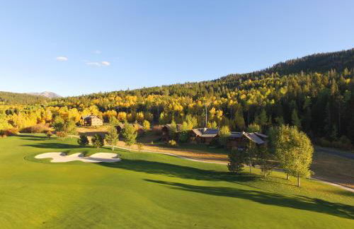 Palisades Lodge Suite 207 - Photo 16