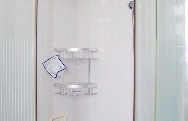 Modern Furnished Studio Room @ The Modern Golf Apartment - Foto 9