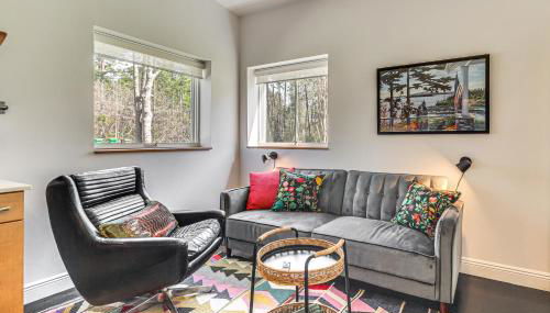 Porch with Swing and Kayaks Rural Mississippi Retreat - Foto 4