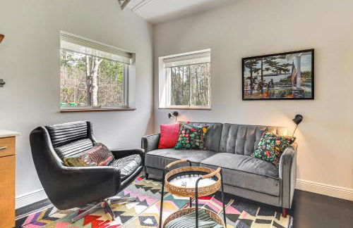 Porch with Swing and Kayaks Rural Mississippi Retreat - Foto 4