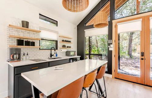 Tranquil Modern Cabin with Friendly Farm Animals & Pond Views Near Cedar Creek, Texas - Photo 13