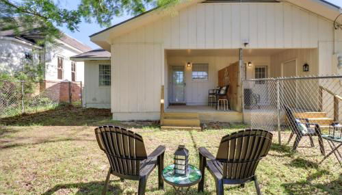 Walk to Eats and Entertainment Home in Brookhaven - Foto 3