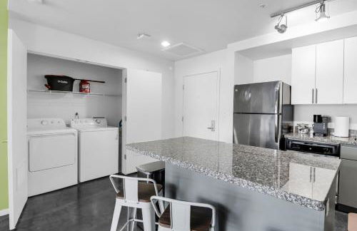 Centric 2BR In HEART of DTPHX Free Garage Parking - Foto 7