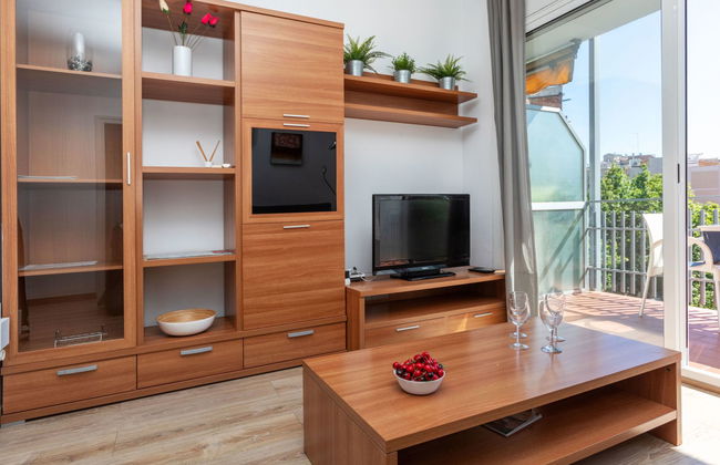 3 bedroom Apartment in Barcelona - Photo 3