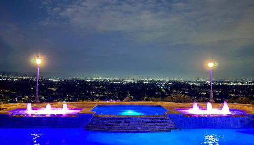 Modern Hilltop Retreat - Foto 4