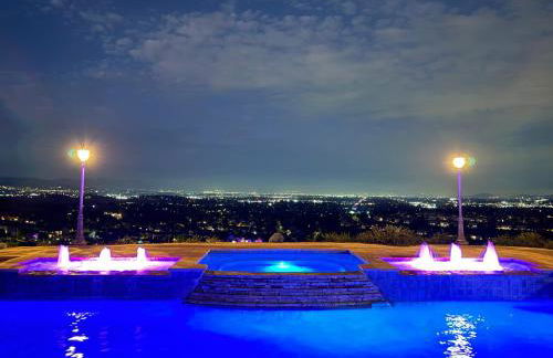 Modern Hilltop Retreat - Foto 4