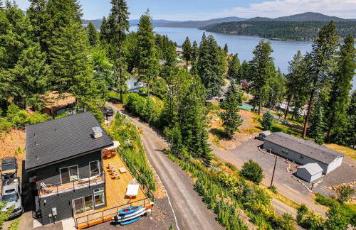 Mid-Century Escape Lake Views, Steps to Cave Bay! - Foto 29