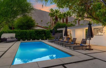Modern Oasis w/ Pool, Patio Lounge, & Mountain Views Palo Verde by Avantstay - Foto 11