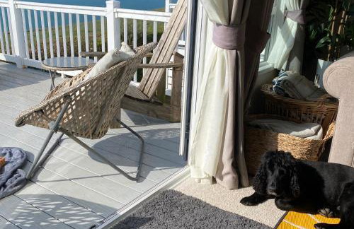 SeaView Sleeps 4to6 Pet friendly Parking - Photo 33