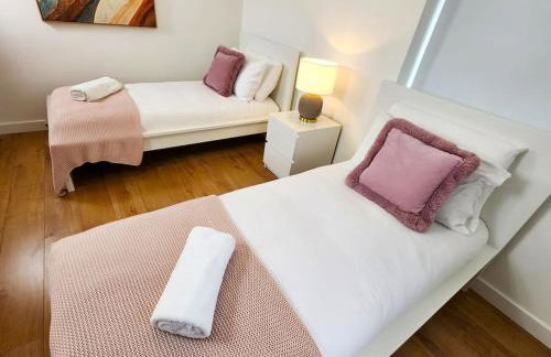 Hutchcomb Villa, 4 Bed Luxury House,Oxford+Parking - Foto 19