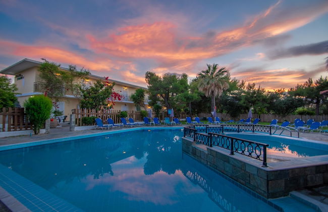 Splash Pool Bar - Foto 27