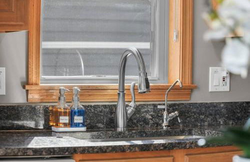 Sauna, Game Room, and Beach Front on Houghton Lake - Foto 23