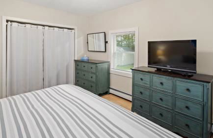 Cozy Colchester Cabin near Lake by RedAwning - Foto 30