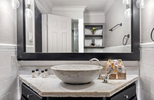 Spacious Dallas 2BR Condo Pool View - Foto 15