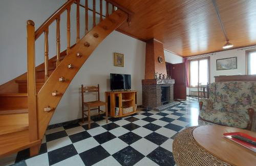 Maison spacieuse avec jardin, BBQ, table de ping-pong, proche commerces, pour 9 personnes et bébés - FR-1-581-96 - Foto 29