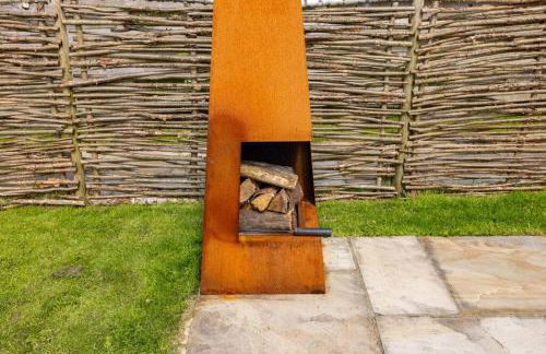 Stunning Renovation edge of Frome + country views - Photo 31