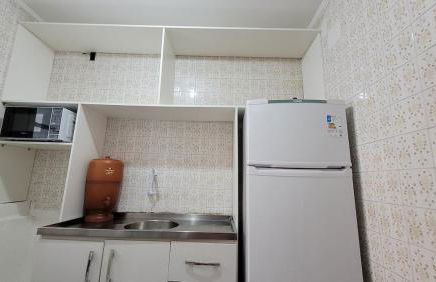 Quarto em apartamento com vida a pé no BOM FIM - Foto 4