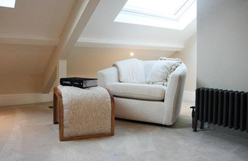 Modern 2 Bed 2 Bath Apartment in Prime Jesmond Location - Photo 13