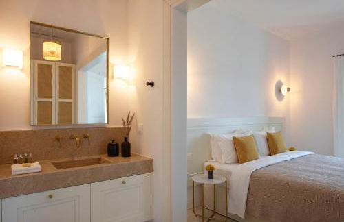 Bonzoe Suites & Villas - Photo 67