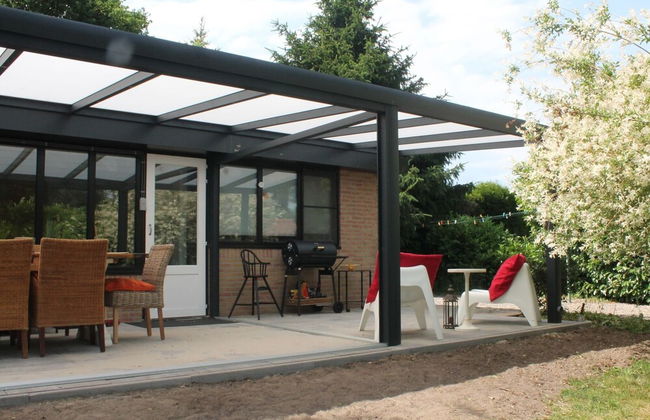 Bright Holiday Home in Lanaken near Lake with Garden - Foto 35