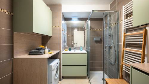 Cozy studio with terrace, Monaco and beach 5 min away - Foto 3, towels, Shower