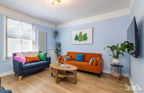 Fern Cottage - 5 bedroom House free Parking - Foto 1