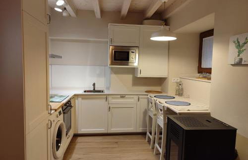 La casina de Tielve de Cabrales dentro del Parque Nacional Picos de Europa - Foto 2