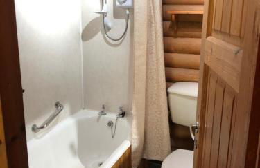 Highgarry Lodges - Photo 2