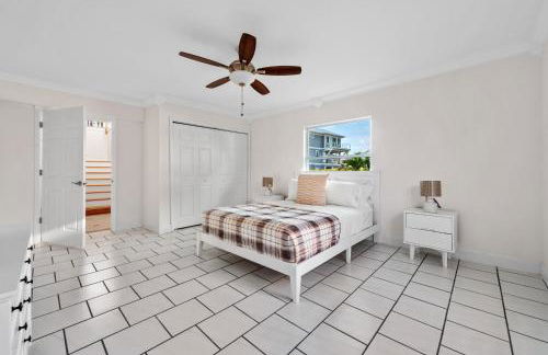 Bonita Beach Waterfront Paradise - Photo 33