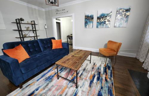 Spacious Centrally Located 3 Bed 2 Bath - Sleeps 8 - Foto 3