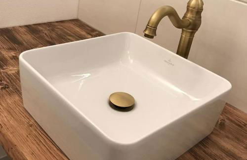 Neu ! Moderne Ferienwohnung im Denkmal mit SmartTV - Photo 2