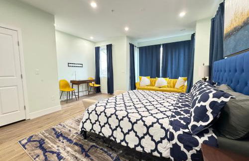 LUX Spacious Townhouse 4BR in DC - Photo 24