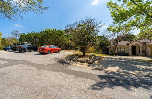 The Corniest Property in Texas ♥ 4 BR ♥ 1/4 Acre ♥ - Foto 57