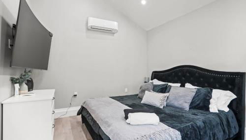 New Modern Cozy Guest House, Parking, Pet Friendly in Mar Vista! - Photo 5