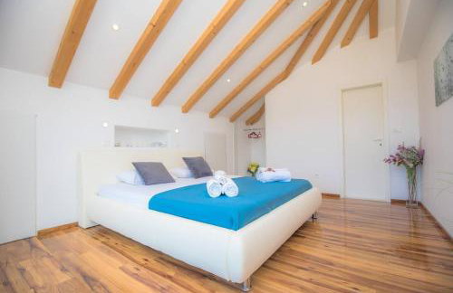 Luxury villa with a swimming pool Vrpolje, Sibenik - 21843 - Photo 14