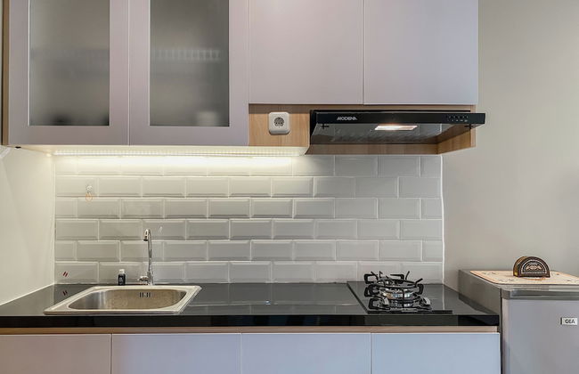 Best Place and Homey Studio Apartment LRT City Jatibening - Photo 12