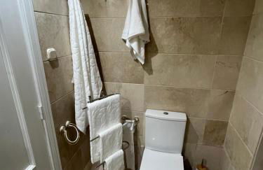 Heart of Puerto Banus newly renavated Free parking , WIFi ,Pool,Gym,Padel court - Photo 6