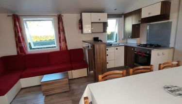 Mobil home camping les Charmettes 4 étoiles les MATHES en Charente Maritime prés du ZOO de la Palmyre 8 personnes tout confort 3 chambres 2salles de bains 2 WC Lave linge lave vaisselle Climatisation bien situé - Foto 2