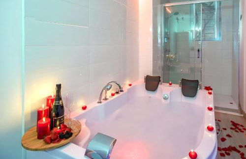 Balnéo hyper centre, Calme, Equipé, Proche gare, Wifi - Foto 1