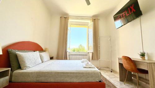 Free Parking, Near the Station - Photo 3