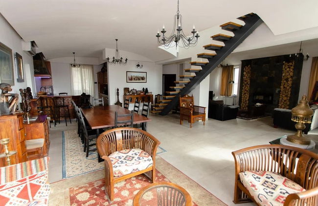 4 Bed Villa Estate Sleeps 7 - Pool, Garden, Sauna - Photo 27