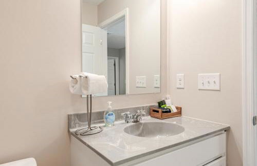 The Hangout Haven - Theater, Hot tub, Pickleball, Ping pong, Firepit - Foto 31