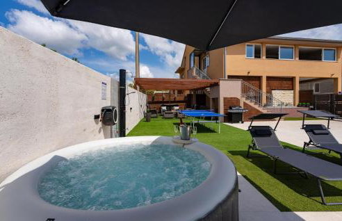 Lovely Apartment In Skabrnja - Foto 2