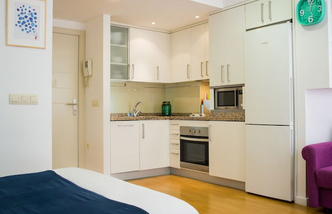 Holidays2Malaga Juan de Mena Apartments - Photo 33