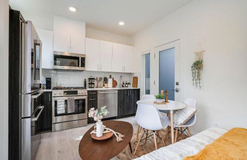 Perch - Urban Reflection 18 - Photo 16