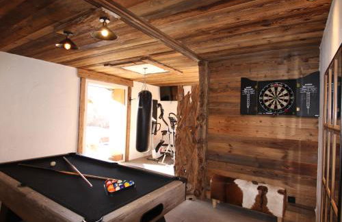 Chalet le Chantelevent for 24 Guests - Slope Views, Pool & Jacuzzi - Foto 8