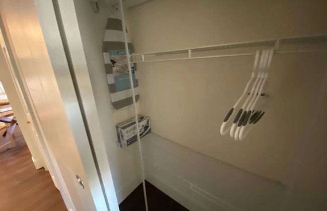 New Dt Apartment Walk To All - Photo 2