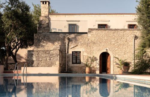 The Quintessential Cretan Villa - Photo 15