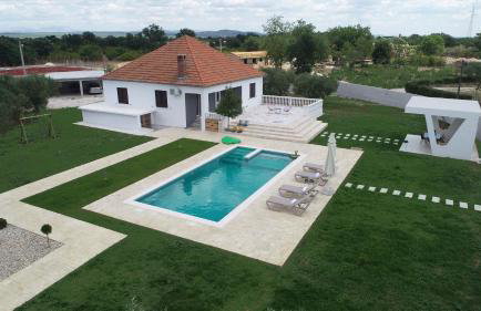 S&I Peaceful Holiday Home With Pool & Jacuzzi - Foto 2
